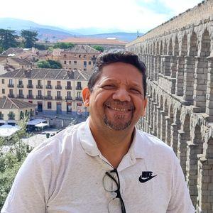 Recomiend.app wave left